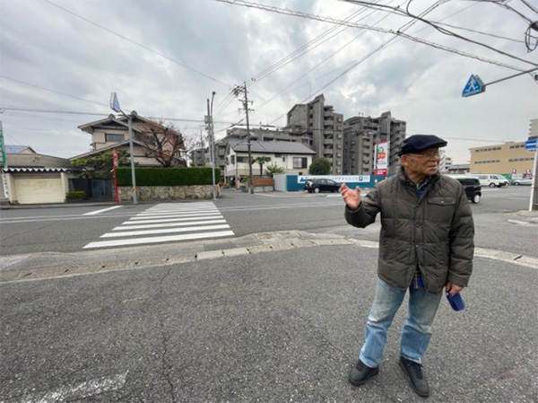 ウォーキング中の事故。この横断歩道を渡れば、自宅はすぐそこだった（筆者撮影）