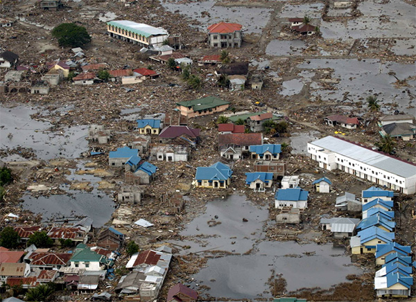 2004年のスマトラ島沖地震（写真：ロイター／アフロ）