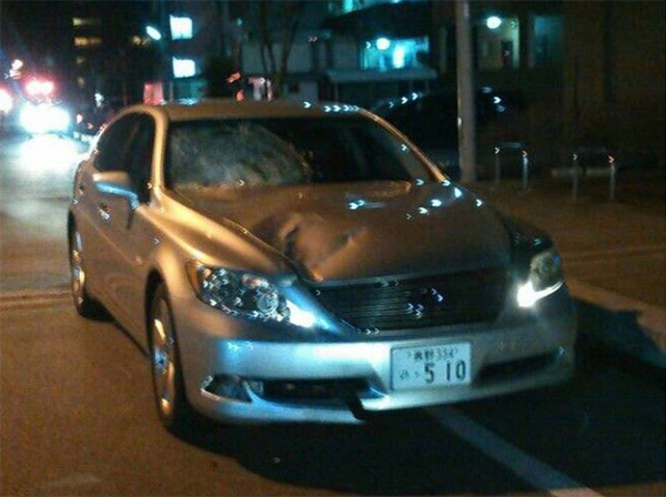 樹生さんをはねた加害者の車（和田さん提供）