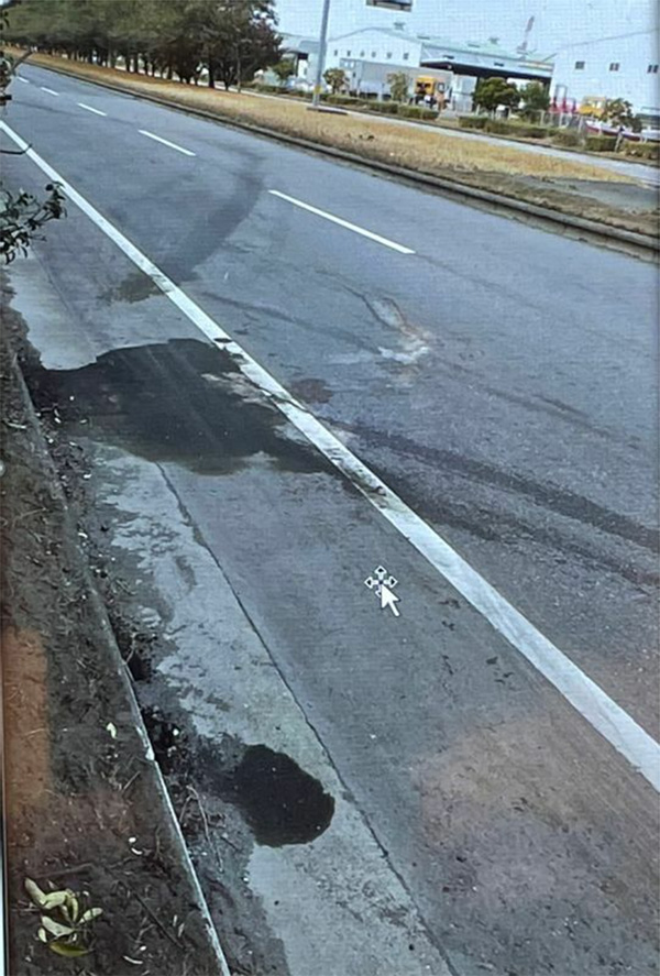 事故現場は片側3車線の直線道路だった（遺族提供）