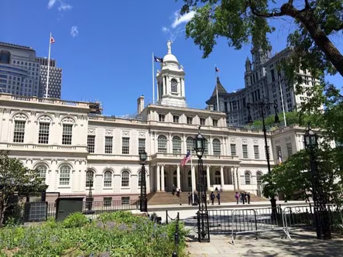 遣米使節団が訪問したニューヨーク市庁舎は、今もその姿を残している（筆者撮影）