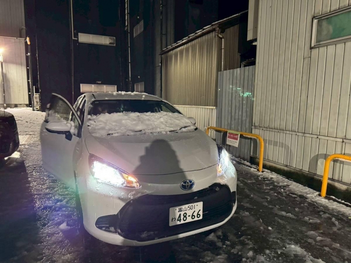 加害者と同型車を使って、遺族が事故当時の状況を再現実験した際の写真（遺族提供）