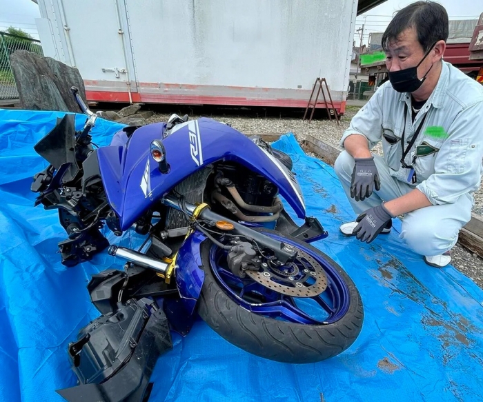 谷田さんは亡くなった陽輔さんのバイクを今も保管している（筆者撮影）