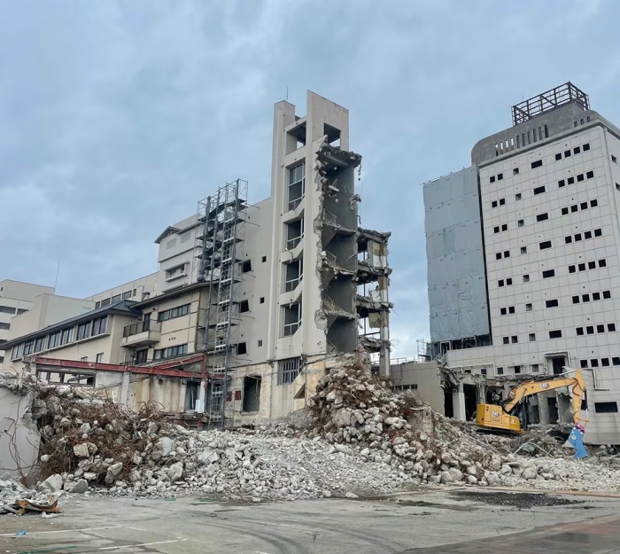 和倉温泉ではホテルや旅館が次々に公費解体されていた（2025年6月15日／筆者撮影）
