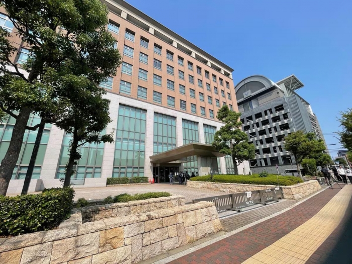 初公判が開かれた大阪地裁堺支部(筆者撮影)