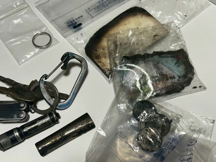 炎上した杉平さんの車から発見された遺品(遺族提供)